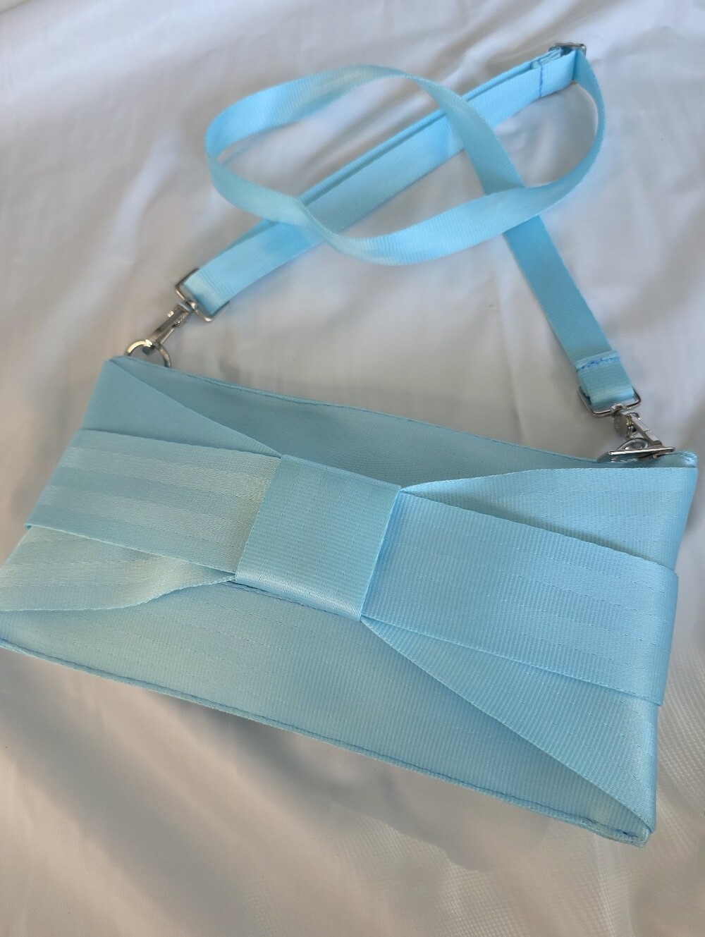 HARVEYS Lola Bow Clutch Maliblue Seatbelt Crossbody Bag Babyblue - Picture 4 of 16